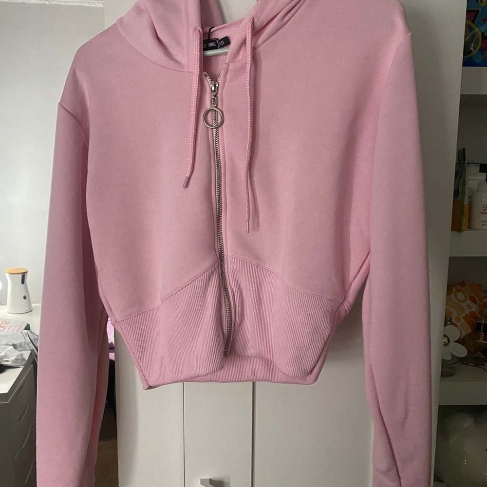 Light pink cropped hoodie with zipper